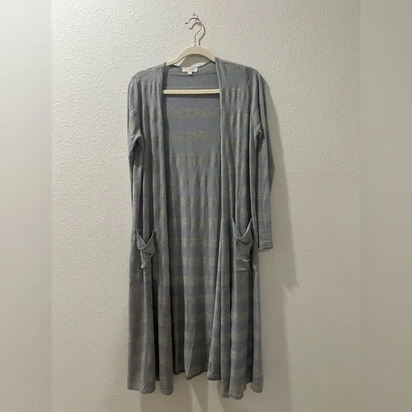 LuLaRoe Duster - Picture 1 of 3